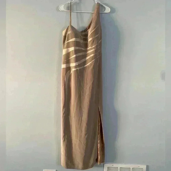 Terani Couture Formal Elegant Maxi Dress With Slit Tan Sz 10 Mother of the Bride - Picture 1 of 10